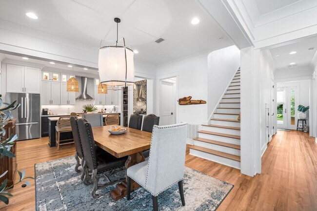 Building Photo - 245 Log Landing St