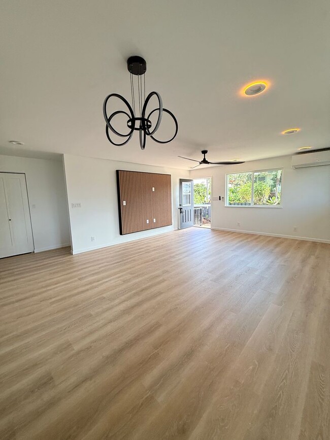 Building Photo - 1005 Belser St