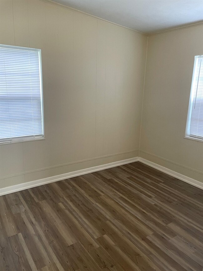 Building Photo - 9 Dr R.B. Hayling Pl