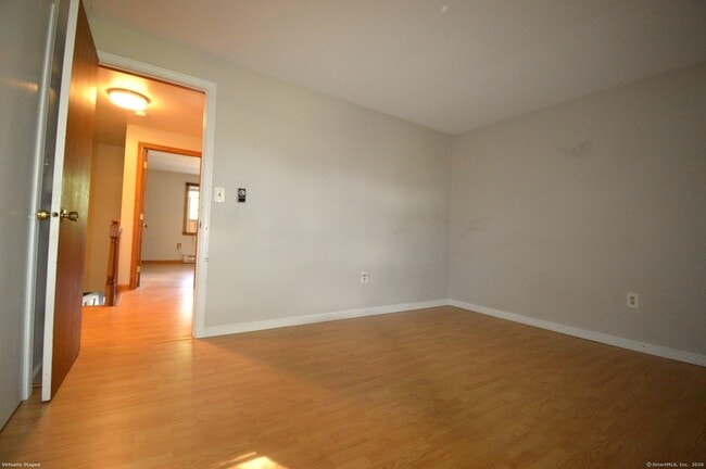 Building Photo - 246 Woodford Ave