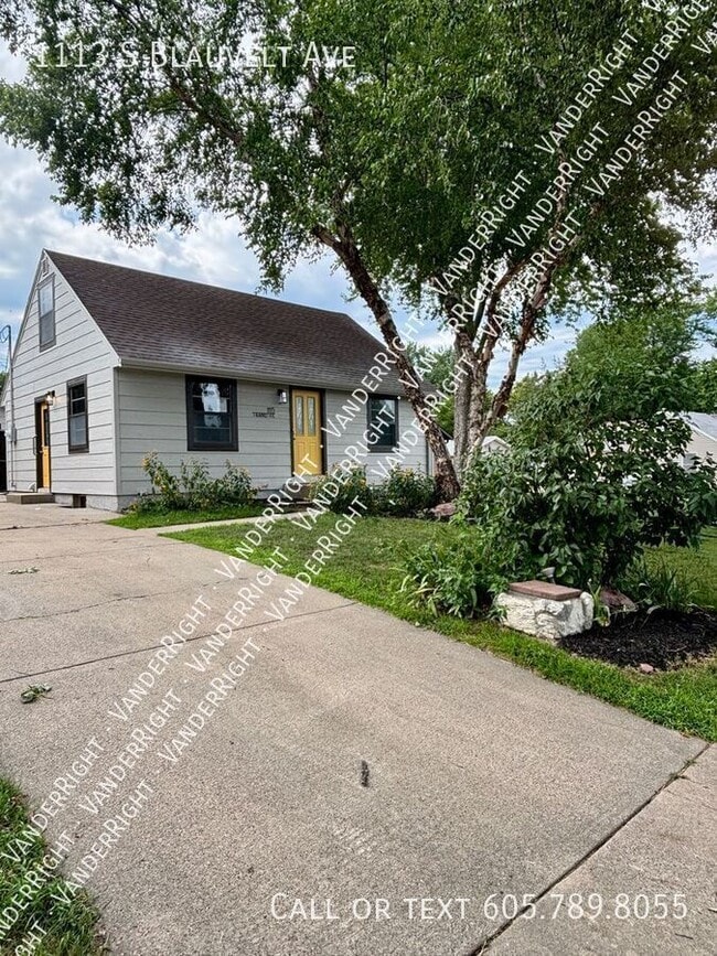 Building Photo - 1113 S Blauvelt Ave