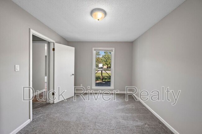 Building Photo - 203 Hunter Dr