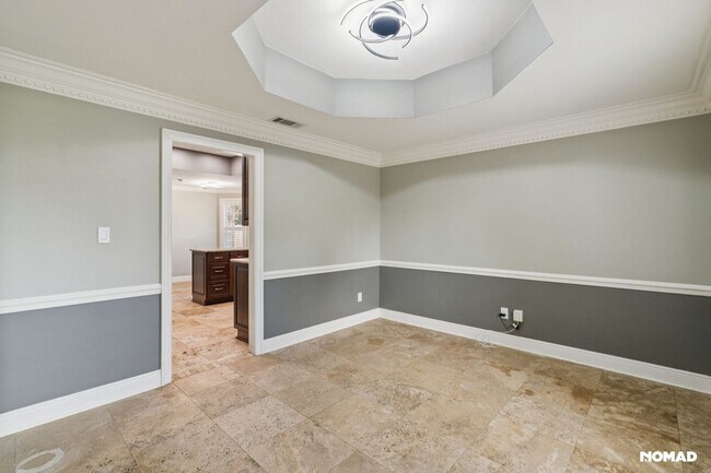 Building Photo - Spacious 4BR House in Pensacola; Pool