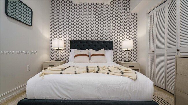 Building Photo - 6152 SW Banks St