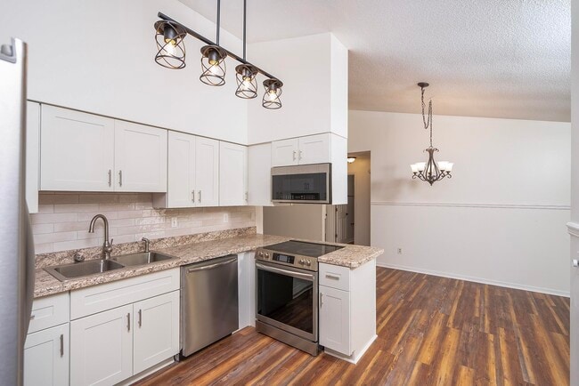 Building Photo - 1232 S Winterhawk Dr