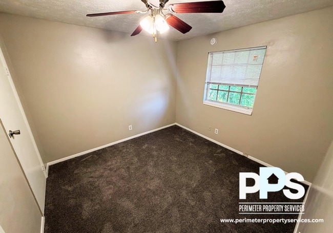 Building Photo - 1731 Sams St