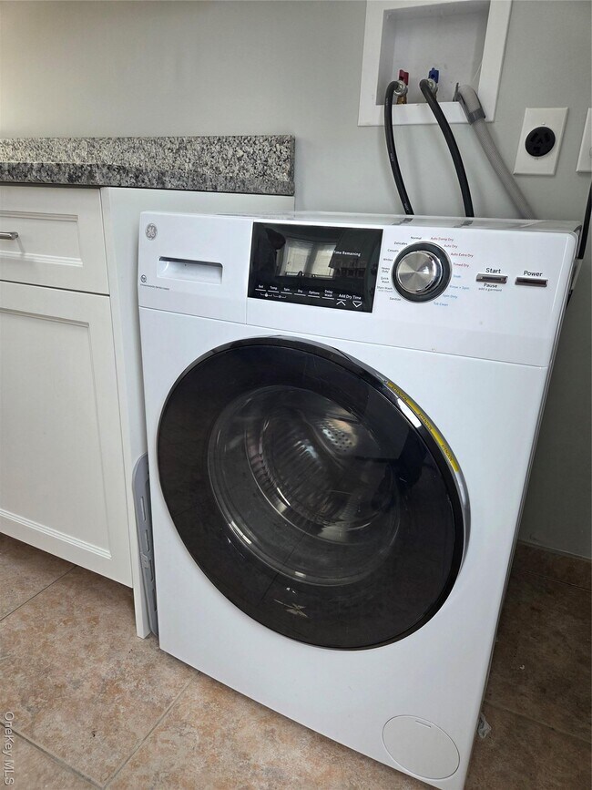 Building Photo - 58 Juniper Rd