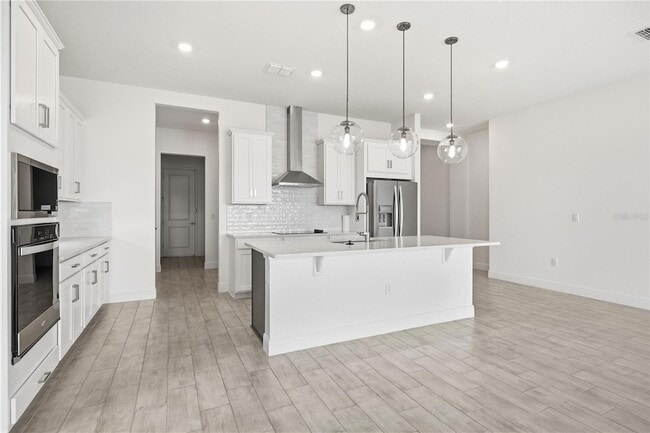 Building Photo - 13589 McMillan Dr