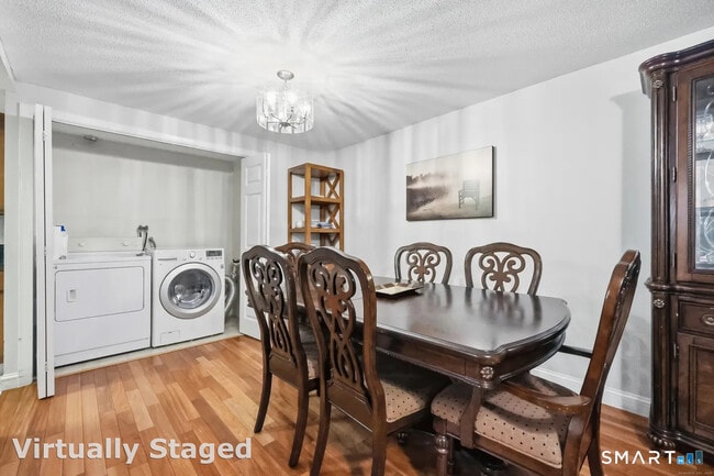 Building Photo - 46 Little Oak Ln