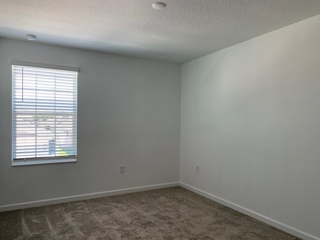 Building Photo - 843 Grant St