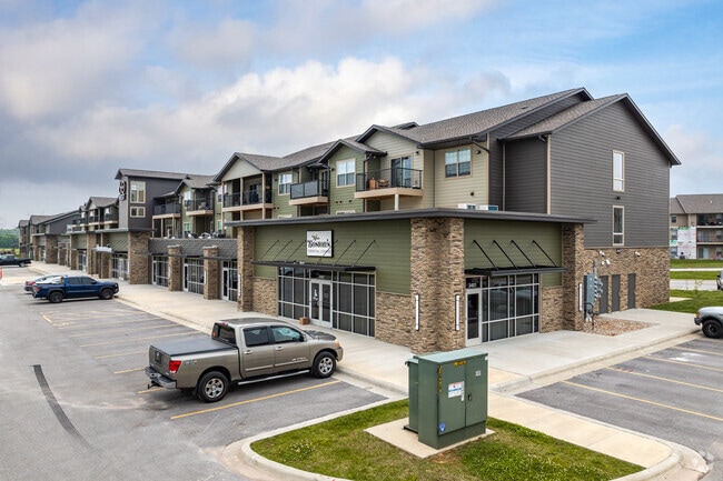 Primary Photo - 60 West