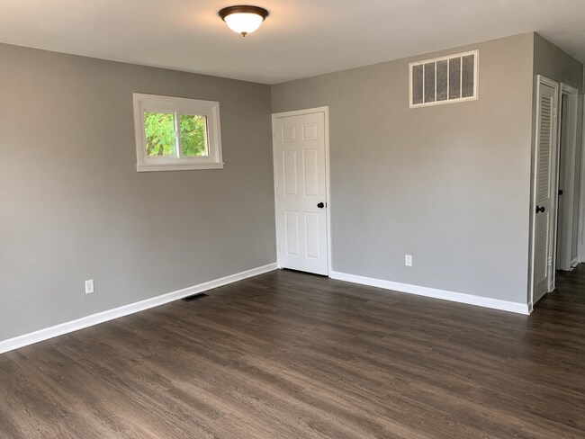 Building Photo - Beautifully Renovated 2BR Home with Stunning Backyard & Modern Kitchen