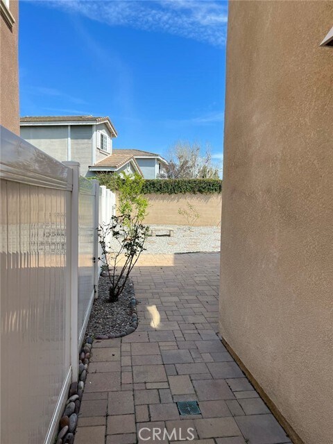 Building Photo - 6650 Mogano Dr