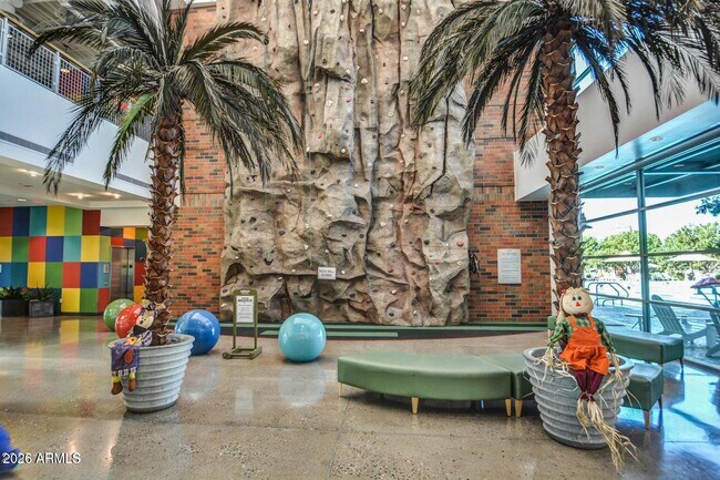 Building Photo - 8531 W Pleasant Oak Way