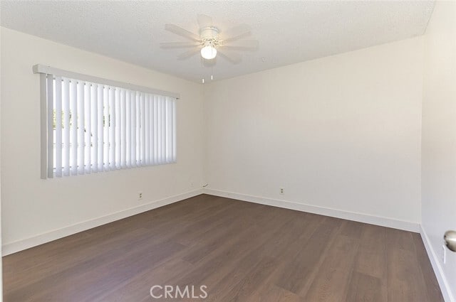 Building Photo - 2061 E Aroma Dr