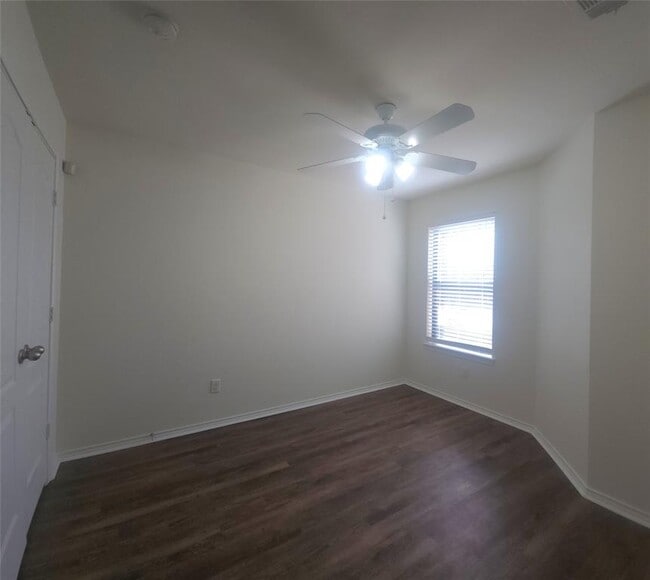 Building Photo - 160 Rummel Dr
