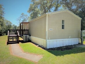 Building Photo - 3018 Aplin Rd