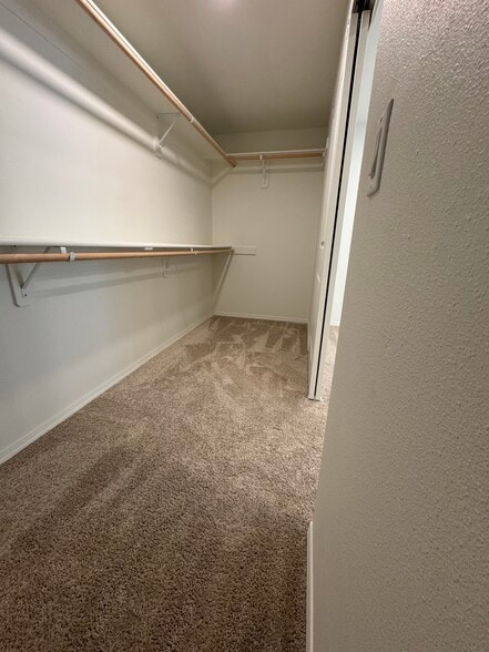 Building Photo - 1180 S 43rd Pl