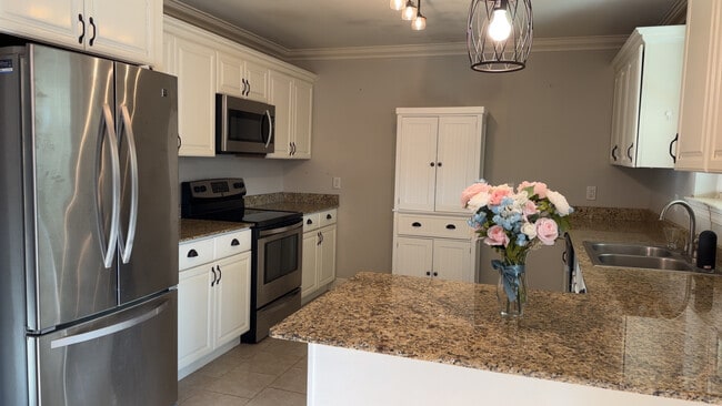 Building Photo - 9150 Nolen Dr