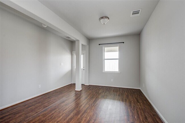 Building Photo - 503 Cold Spg Dr