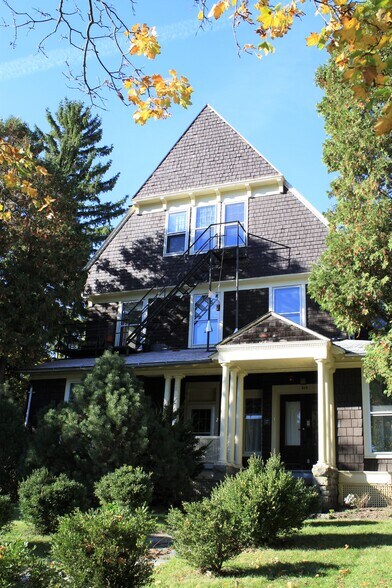 Building Photo - 510 E Seneca St