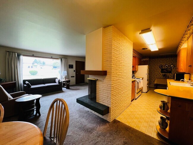 Building Photo - Non-Refundable & Security Deposit Total: $...