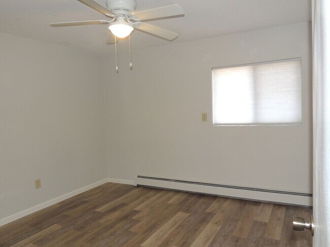 Building Photo - 1140 Walnut Ave