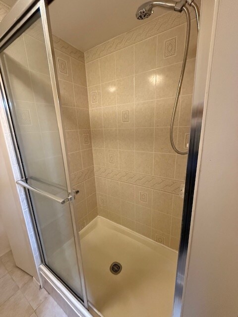 Building Photo - 11 Honeybell Ct