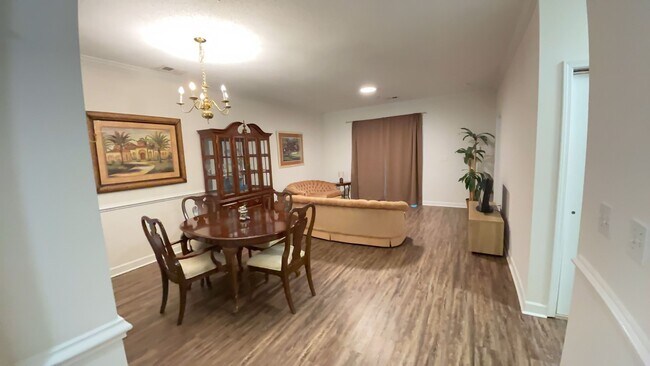 Building Photo - SPECIAL! First Floor Fully Furnished Condo - 1/2 off rent 2nd month