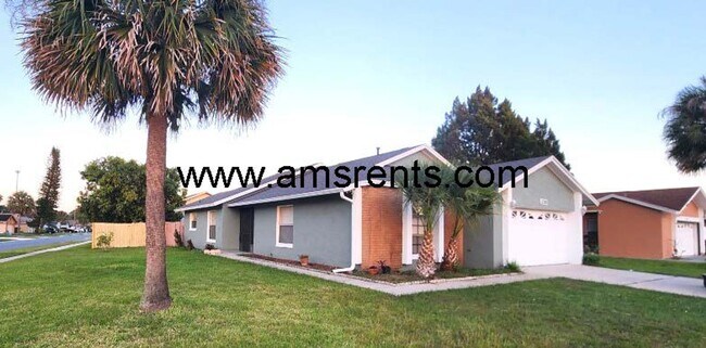 Building Photo - Spacious 3 bedroom 2 bath in Kissimmee