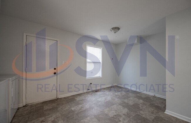 Building Photo - 407 S Merritt Mill Rd