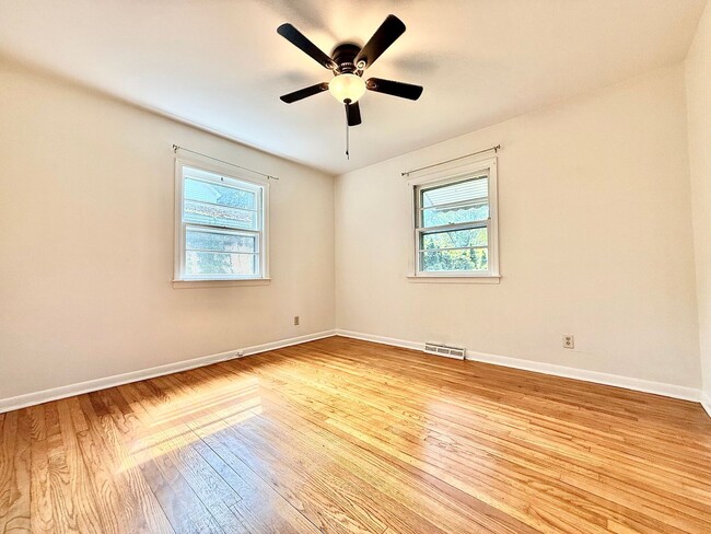 Building Photo - 3 Bedroom 1 Bath Home in Durham