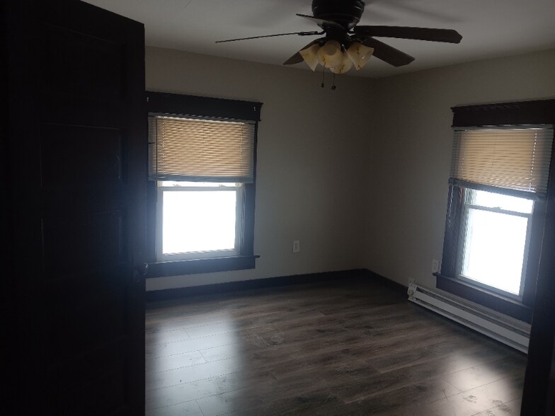 Building Photo - 4489 Sandy Lake Rd