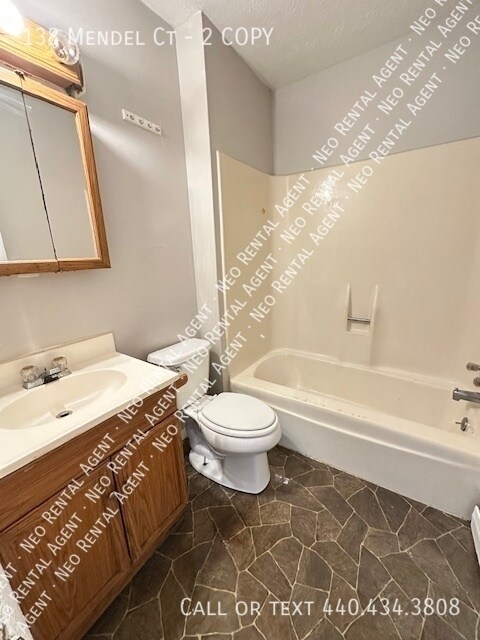 Building Photo - 138 Mendel Ct