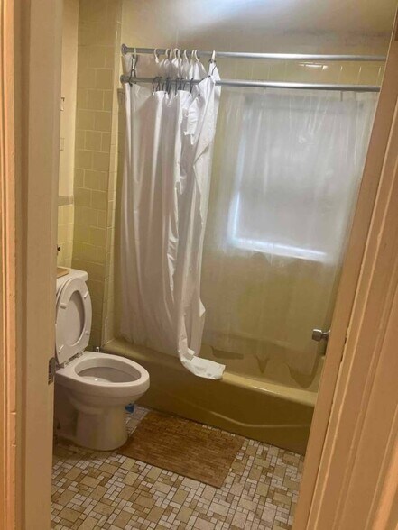 Building Photo - 31 Seattle St