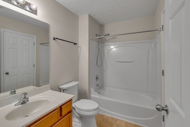 Building Photo - Spacious 2-Bedroom home in Prime West Nash...
