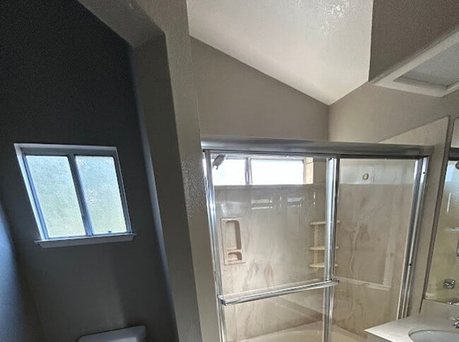 Building Photo - Pleasanton Shadow Cliffs, 3 Bed. 2.5 Bath, Near Top Schools!