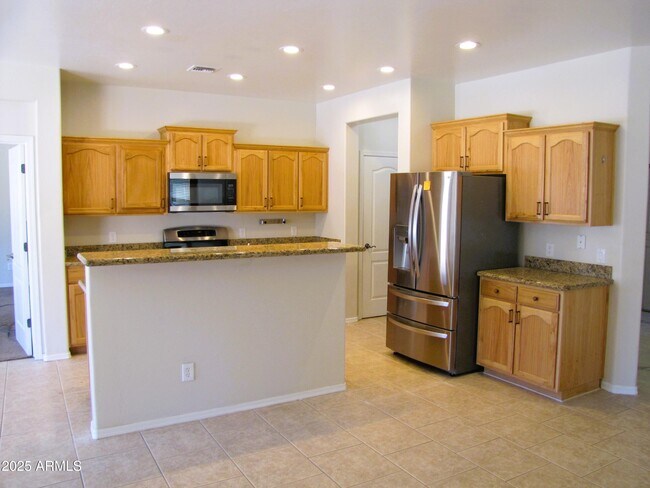 Building Photo - 1046 Estancia Dr