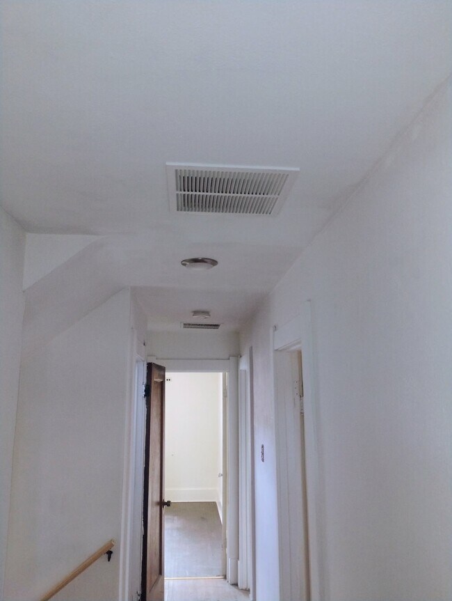 Building Photo - 1436 Palmetto Ave