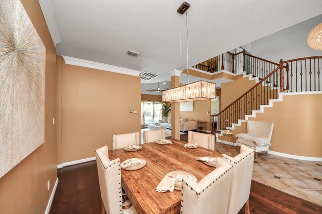 Building Photo - 17314 Pinecreek Hollow Ln
