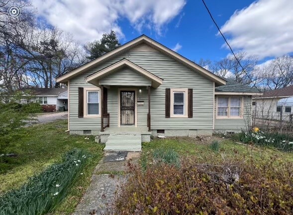 Primary Photo - 5122 School Ave