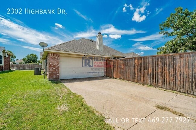 Building Photo - 2302 Highbank Dr