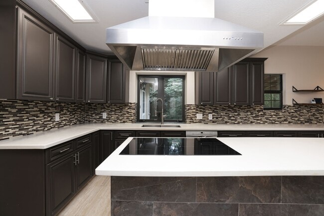 Building Photo - 44 Indian Clover Dr