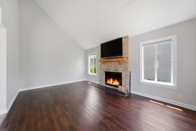 Building Photo - 21854 W Kentwood Dr