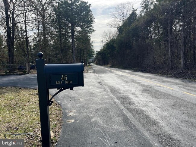 Building Photo - 46 Buck Dr