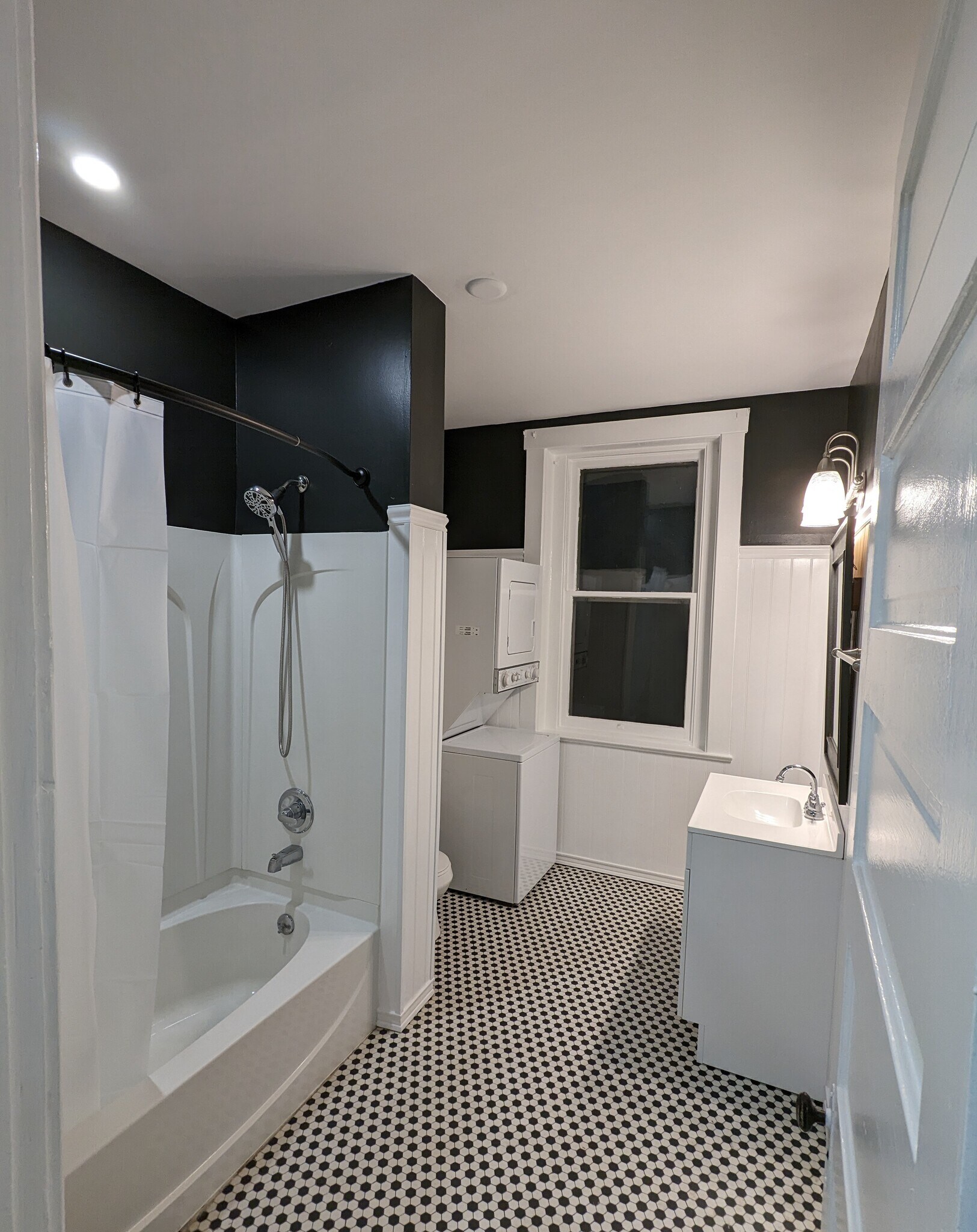 bathroom - 4619 Southern Pky