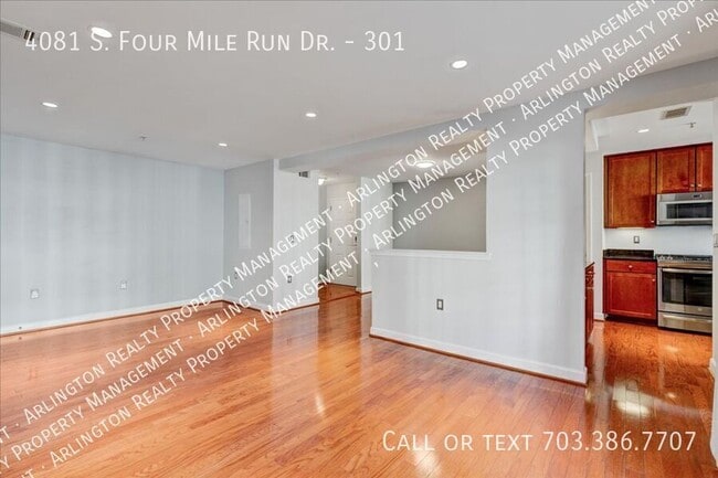 Building Photo - 4081 S Four Mile Run Dr