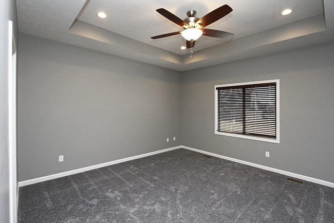 Building Photo - 5 Bedroom and 3 Bathroom House available J...