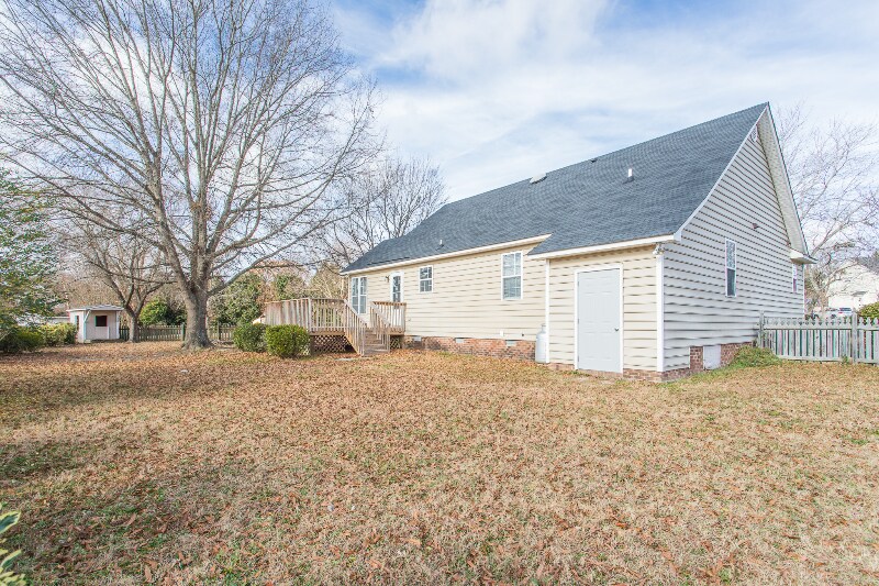 Building Photo - 15 Olde Charles Towne Ct