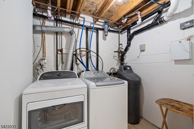 Building Photo - 33 Stockton Ct